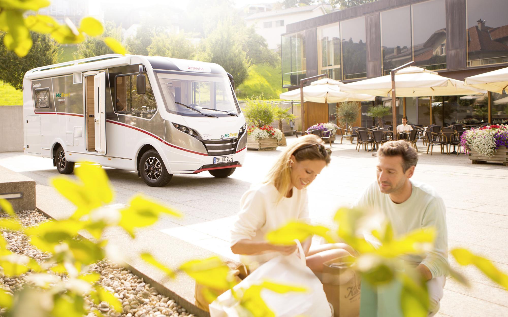 Compact Luxury - Globebus I 6